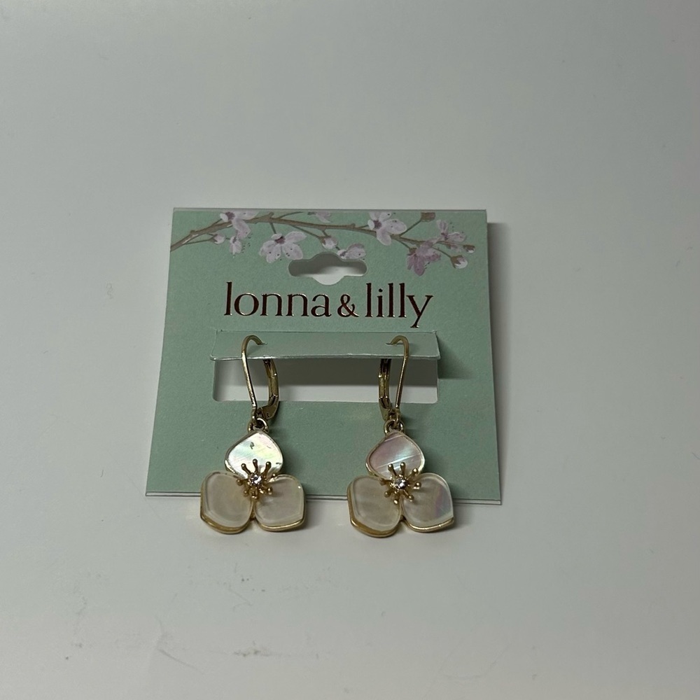 Lonna & Lilly Gold and Cream Floral Earrings - Picture 5 of 6